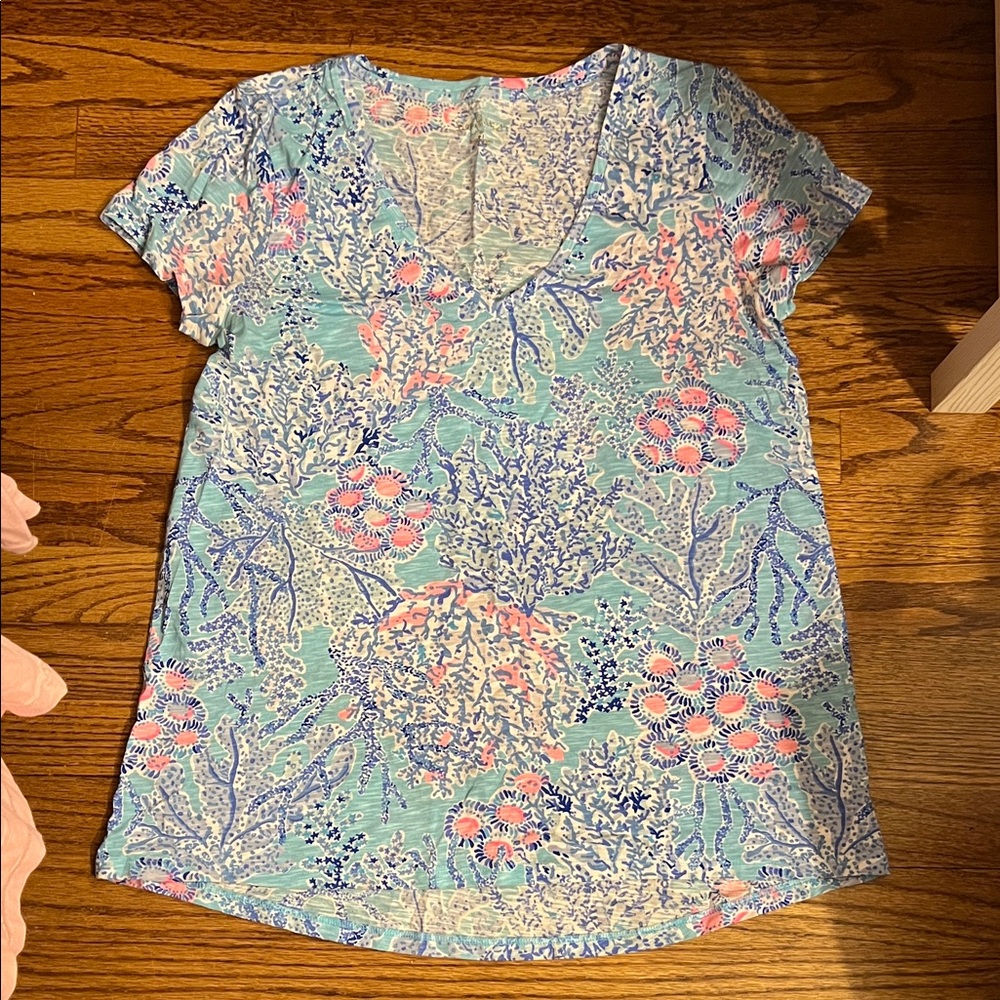 Lilly Pulitzer t shirt size small